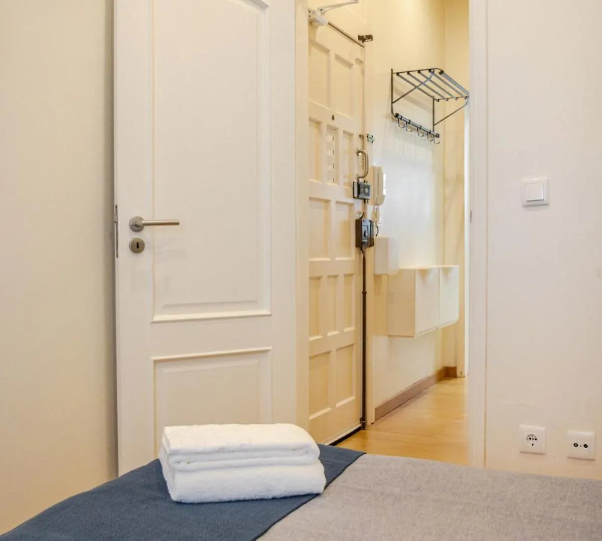 27 A Graca Cozy Apartment With Balcony And Free Parking Lissabon